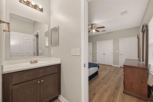 5726 Southwind Street, Houston, TX 77033