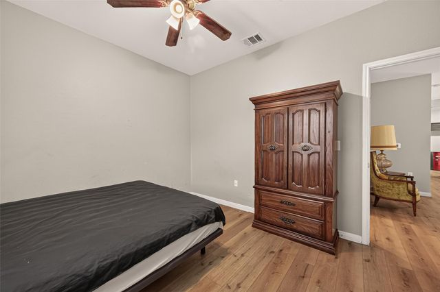 5726 Southwind Street, Houston, TX 77033