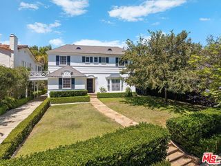 1063 Selby Avenue, Los Angeles, CA 90024
