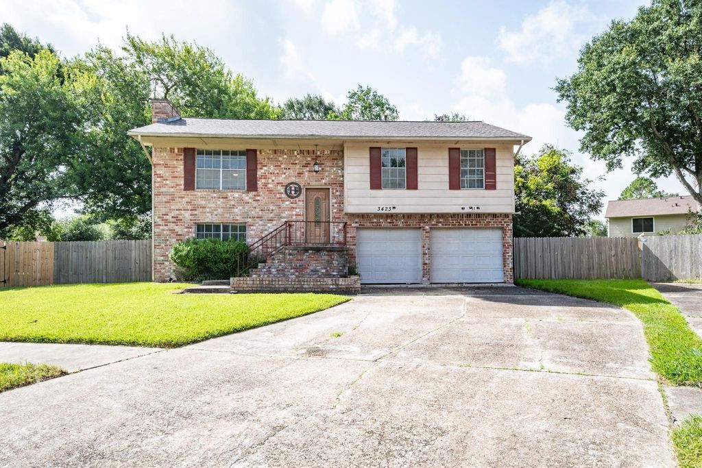 3423 Meadowview Drive, Richmond, TX 77459