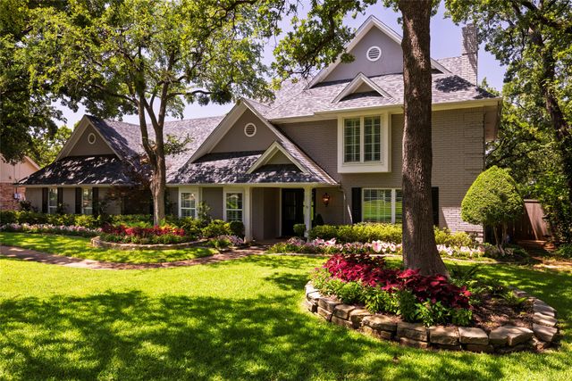 2102 Prestonwood Drive, Arlington, TX 76012