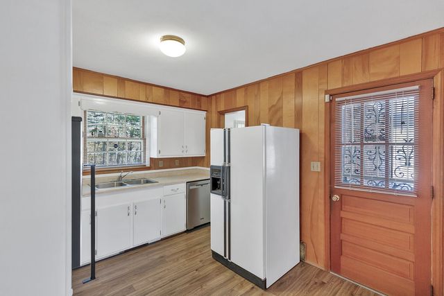 101 Lakeview Drive, Seneca, SC 29672