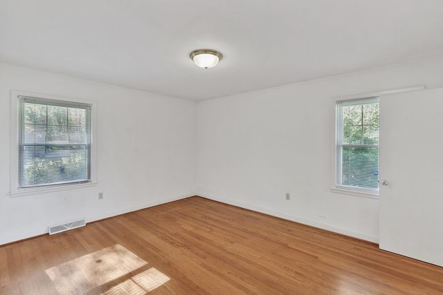 101 Lakeview Drive, Seneca, SC 29672