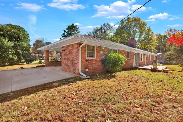 101 Lakeview Drive, Seneca, SC 29672