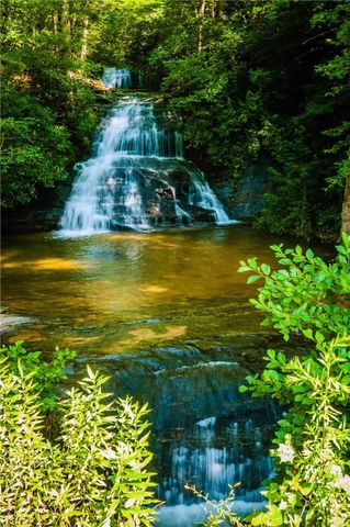 101 Lakeview Drive, Seneca, SC 29672