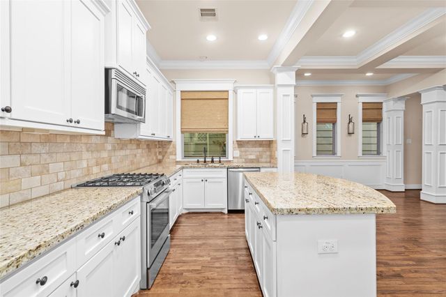 412 W 25th Street, Houston, TX 77008