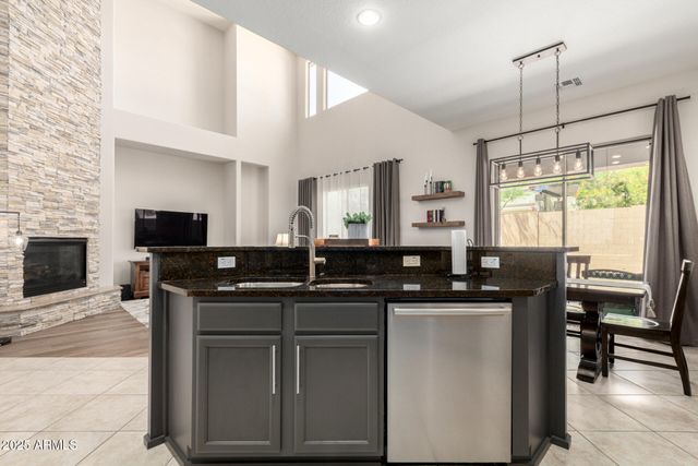 2030 W WHISPER ROCK Trail, Phoenix, AZ 85085