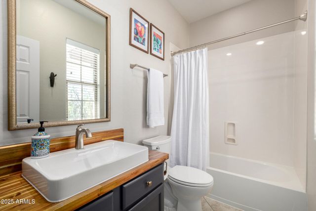 2030 W WHISPER ROCK Trail, Phoenix, AZ 85085