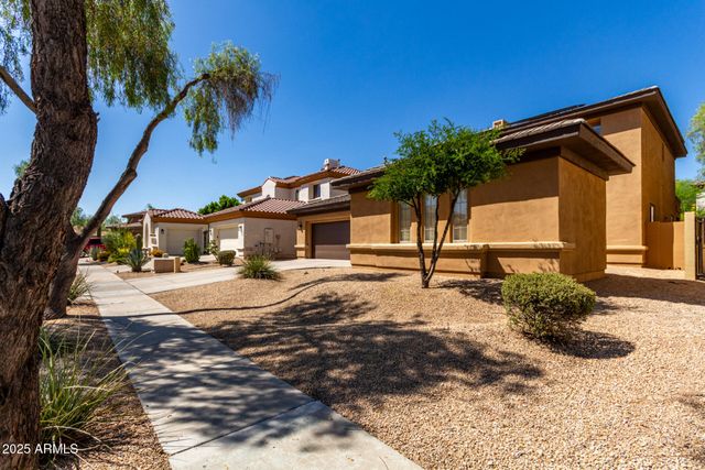 2030 W WHISPER ROCK Trail, Phoenix, AZ 85085