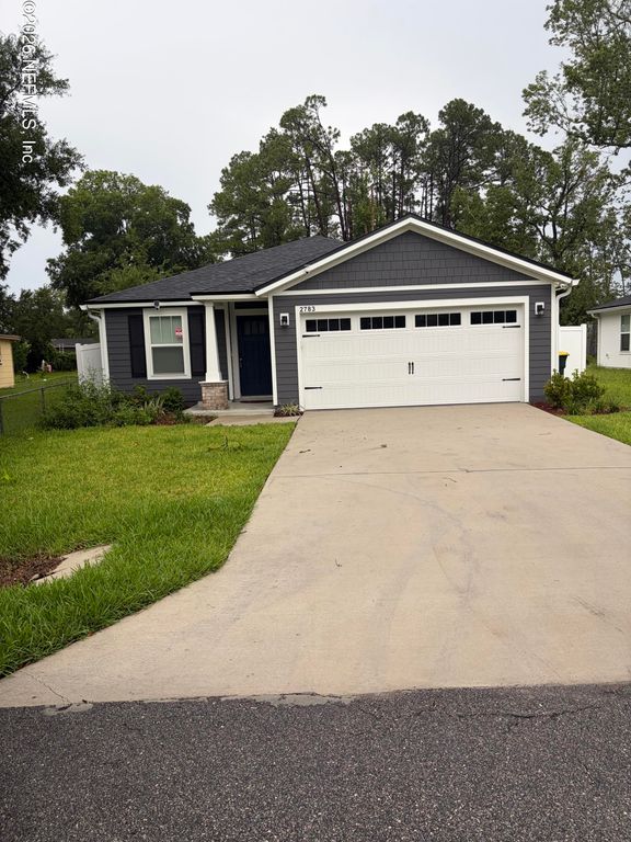 2783 LARSEN Road, Jacksonville, FL 32207