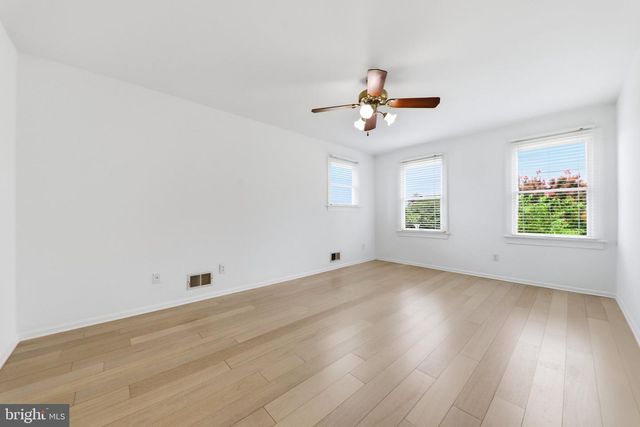 20104 WESTERLY AVE, Poolesville, MD 20837