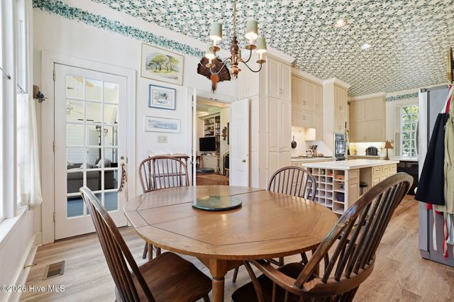 1012 Salem Street NW, Wilson, NC 27893