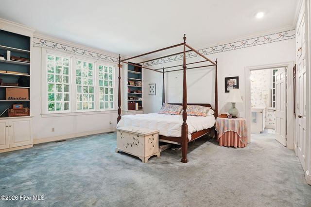 1012 Salem Street NW, Wilson, NC 27893