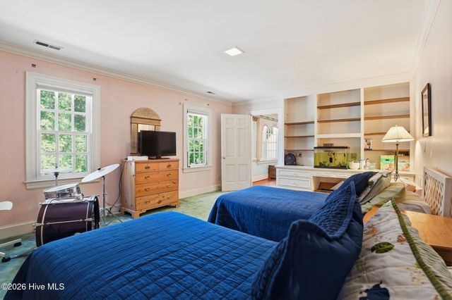 1012 Salem Street NW, Wilson, NC 27893