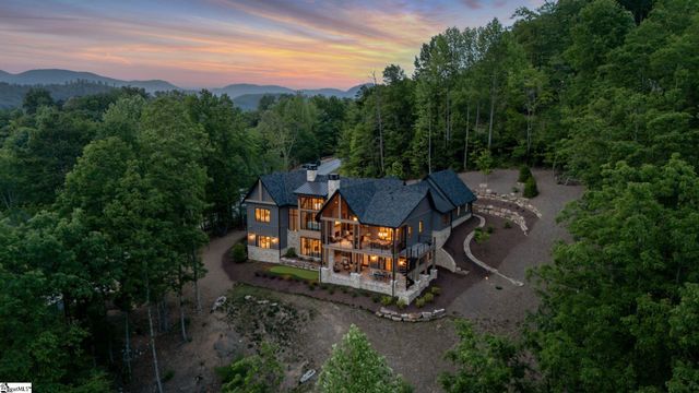 189 Crowne Hill Way, Marietta, SC 29661