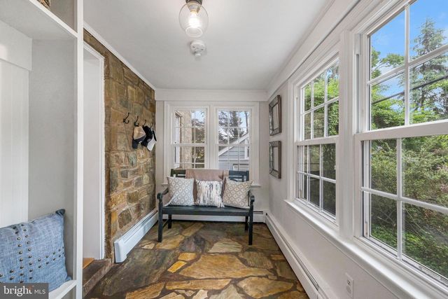 2828 CLEAVE DR, Falls Church, VA 22042