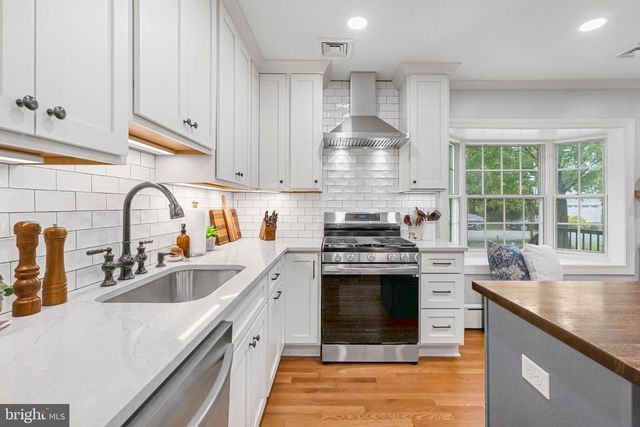 2828 CLEAVE DR, Falls Church, VA 22042