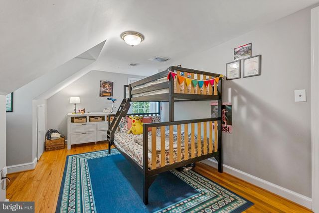 2828 CLEAVE DR, Falls Church, VA 22042