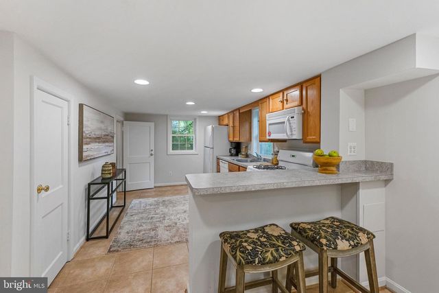 2828 CLEAVE DR, Falls Church, VA 22042