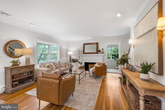 2828 CLEAVE DR, Falls Church, VA 22042