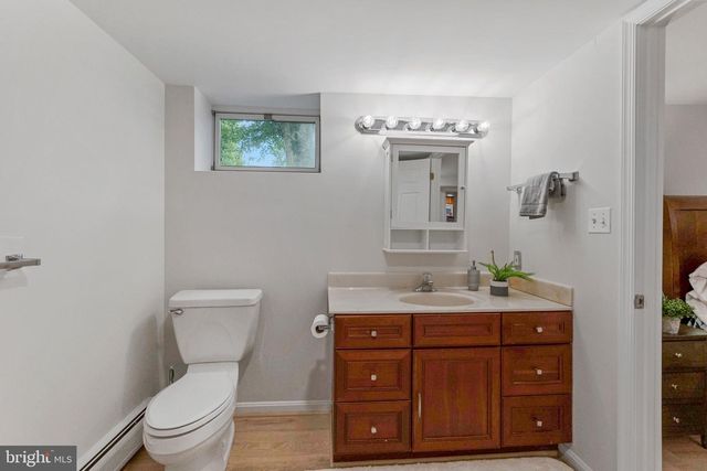 2828 CLEAVE DR, Falls Church, VA 22042