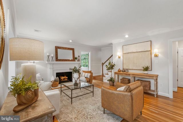 2828 CLEAVE DR, Falls Church, VA 22042