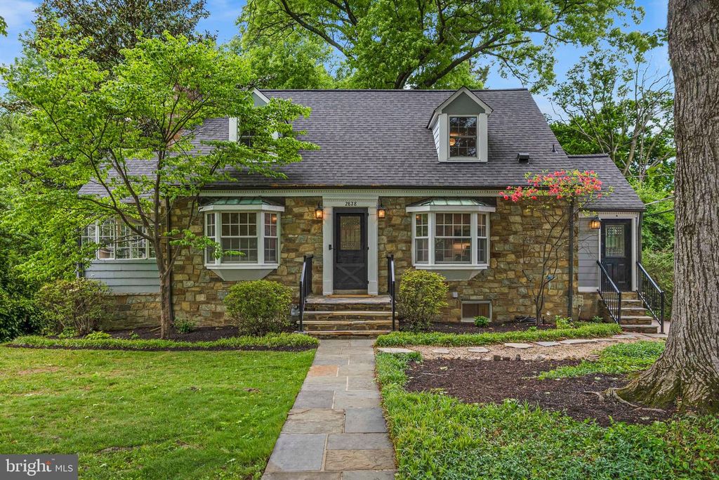 2828 CLEAVE DR, Falls Church, VA 22042