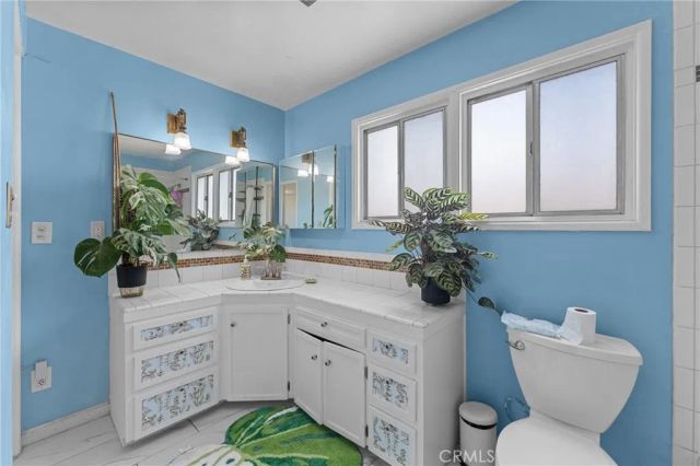 2950 N Golden Avenue, San Bernardino, CA 92404