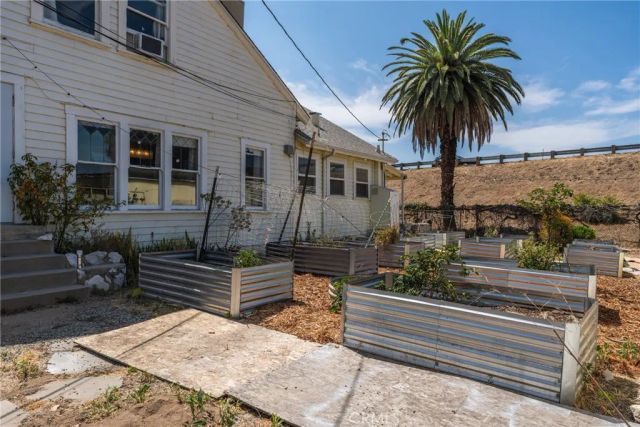 2950 N Golden Avenue, San Bernardino, CA 92404