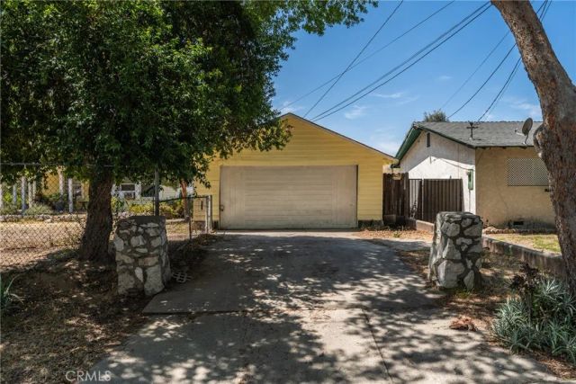 2950 N Golden Avenue, San Bernardino, CA 92404