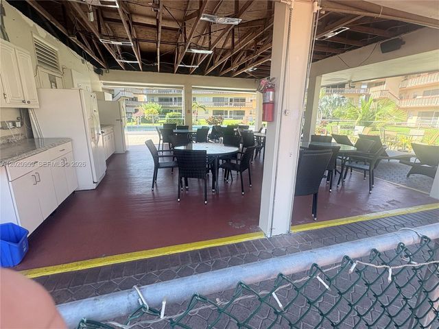 5300 Washington St R101, Hollywood, FL 33021
