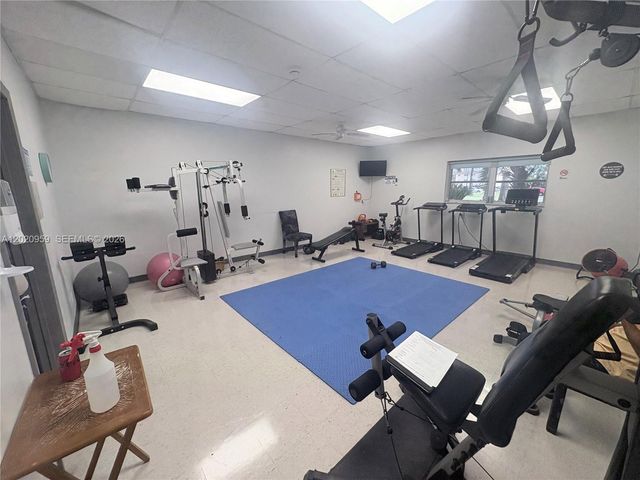 5300 Washington St R101, Hollywood, FL 33021