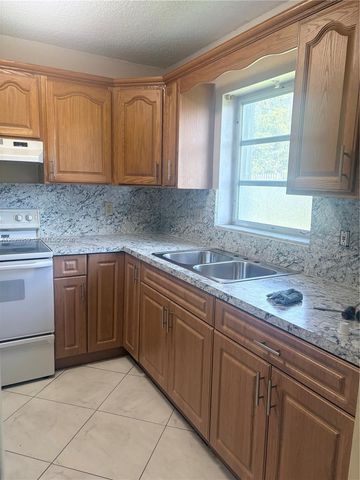 5300 Washington St R101, Hollywood, FL 33021