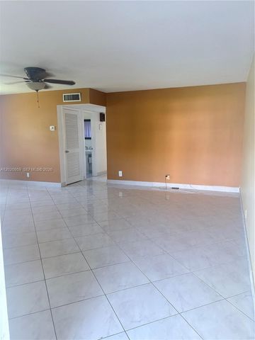 5300 Washington St R101, Hollywood, FL 33021