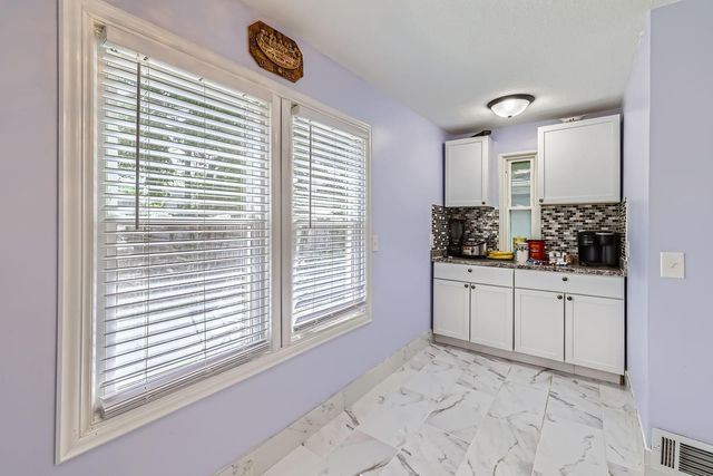 646 Van Buren Avenue, Saint Paul, MN 55104