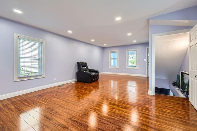 646 Van Buren Avenue, Saint Paul, MN 55104