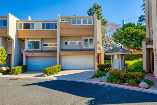 18706 Racquet Ln, Huntington Beach, CA 92648