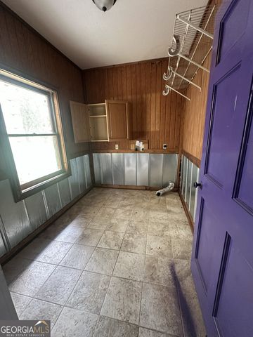 24 Alexander Road, Grantville, GA 30220