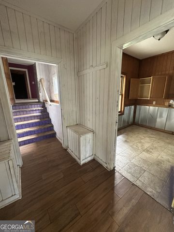 24 Alexander Road, Grantville, GA 30220
