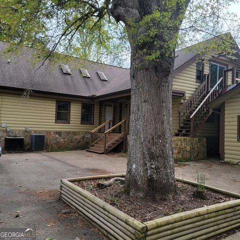 24 Alexander Road, Grantville, GA 30220