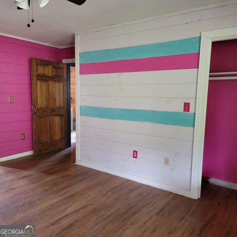 24 Alexander Road, Grantville, GA 30220