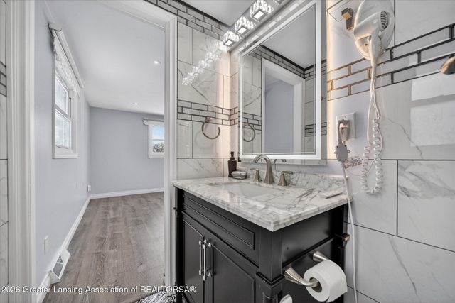 1955 Bloomfield Drive, Okemos, MI 48864