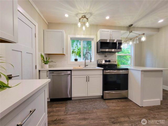 1506 Bloomington Avenue, Bremerton, WA 98312