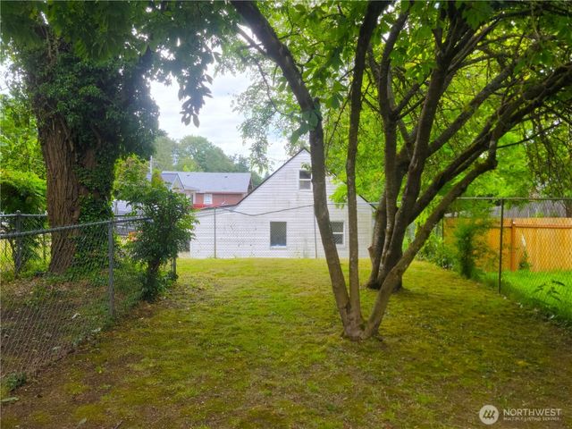 1506 Bloomington Avenue, Bremerton, WA 98312