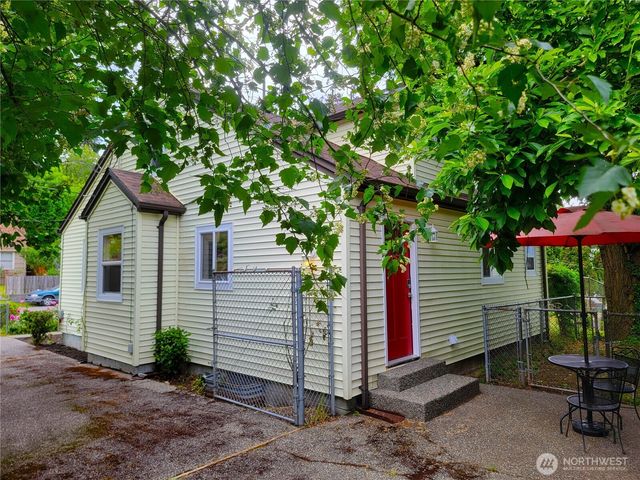 1506 Bloomington Avenue, Bremerton, WA 98312