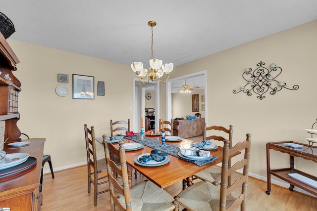 437 Cresthaven Drive, Boiling Springs, SC 29316