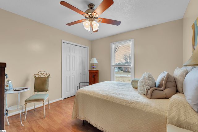 437 Cresthaven Drive, Boiling Springs, SC 29316