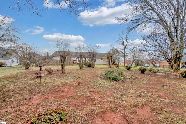 437 Cresthaven Drive, Boiling Springs, SC 29316