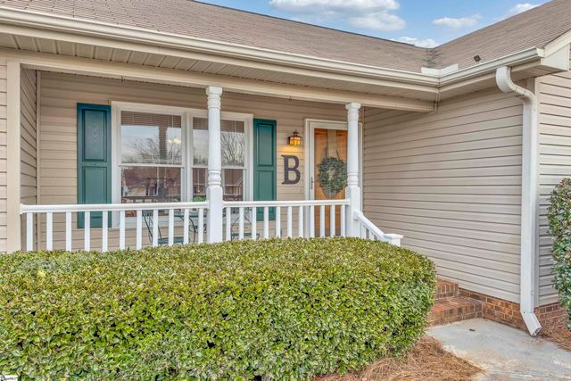 437 Cresthaven Drive, Boiling Springs, SC 29316