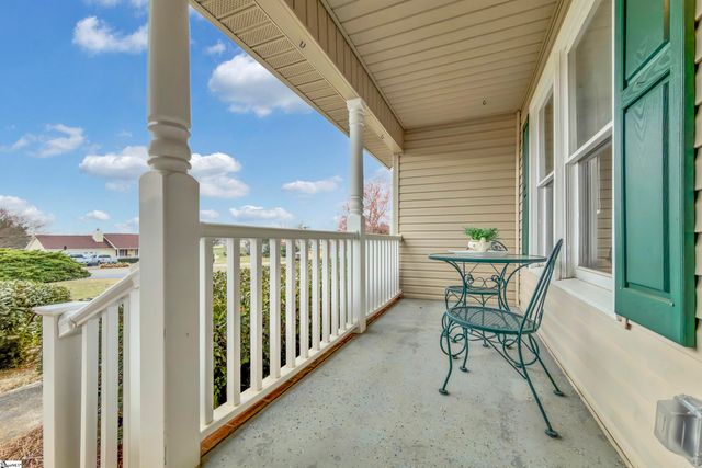 437 Cresthaven Drive, Boiling Springs, SC 29316